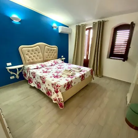 La Scala Del Bacio シッラ